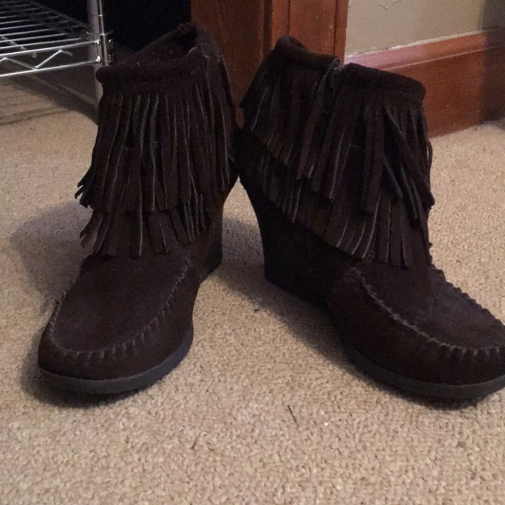 Fringed wedge booties